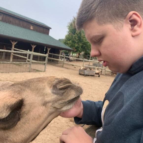 Meet your Posher, Tiffany - Picture 5 of 7